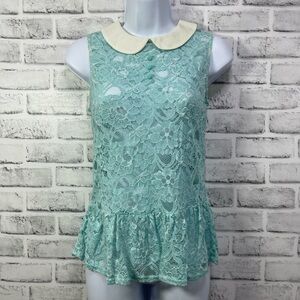 Chloe K Lace Peplum Sleeveless Collar Back Button Blouse Small